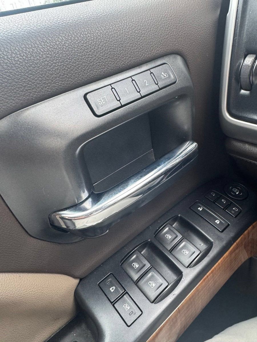 Used 2018 GMC Sierra 1500 SLT AWD/4WD image 22