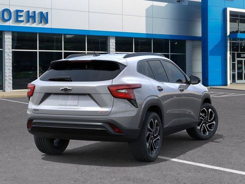 New 2026 Chevrolet Trax RS w/ Sunroof Package FWD image 4