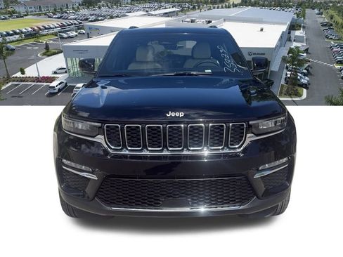 New 2025 Jeep Grand Cherokee Limited image 9