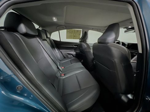 Used 2025 Toyota Camry XLE w/ Premium Plus Package FWD image 33