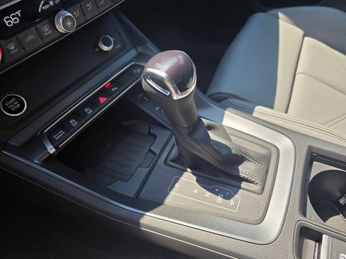 New 2025 Audi Q3 2.0T Premium image 31