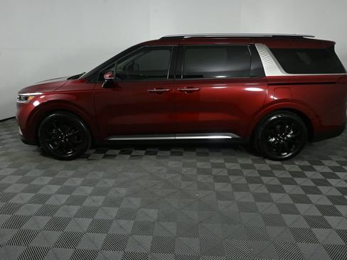 Used 2024 Kia Carnival SX Prestige FWD image 3