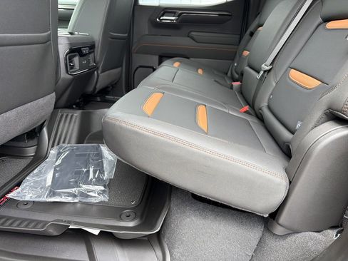 New 2026 GMC Sierra 1500 AT4 w/ Technology Package AWD/4WD image 18