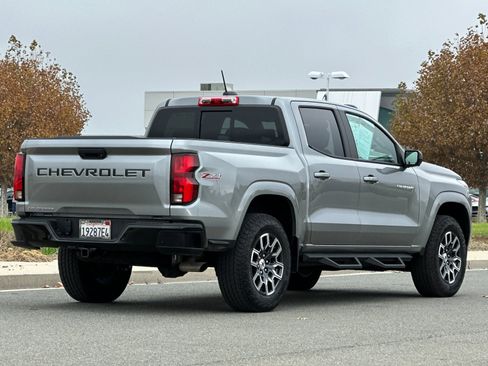 Used 2025 Chevrolet Colorado Z71 w/ Technology Package image 4