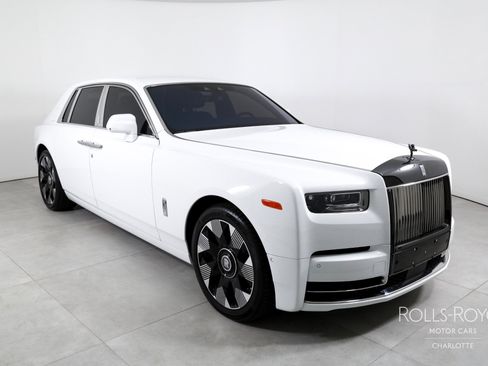 Certified 2023 Rolls-Royce Phantom Sedan w/ The Phantom Package image 3
