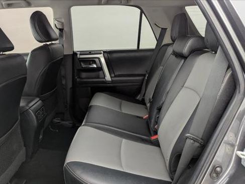 Used 2020 Toyota 4Runner SR5 Premium image 17