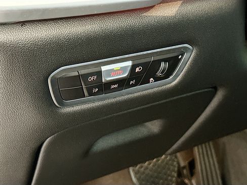 Used 2022 BMW X6 xDrive40i AWD/4WD image 10