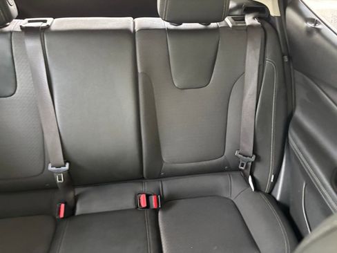 Used 2025 Buick Encore GX Preferred FWD image 39