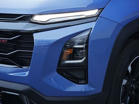 Used 2025 Chevrolet Equinox RS image 12