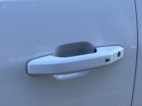 Used 2024 GMC Sierra 3500 SLE w/ SLE Convenience Package image 17