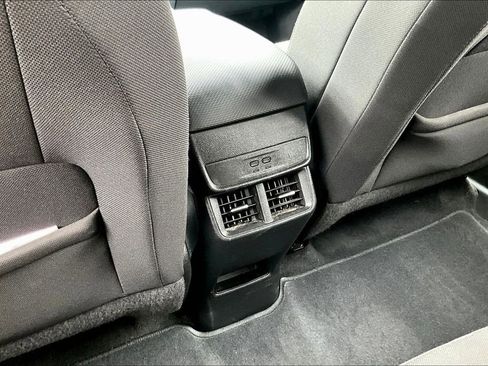 Used 2025 Chevrolet Equinox LT AWD/4WD image 11