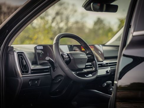 New 2026 Kia Sorento LX FWD image 14