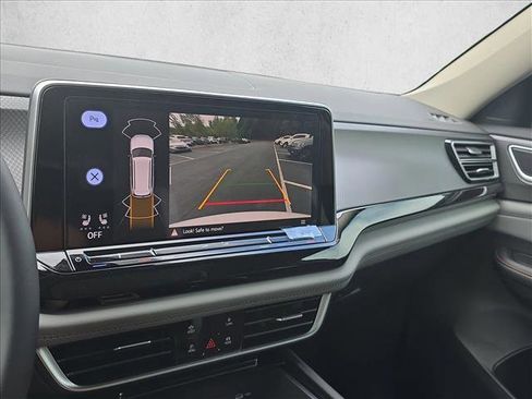New 2026 Volkswagen Atlas Peak Edition AWD/4WD image 16