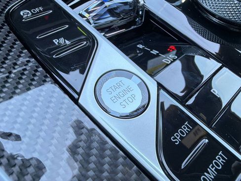 New 2026 BMW X7 M60i image 25