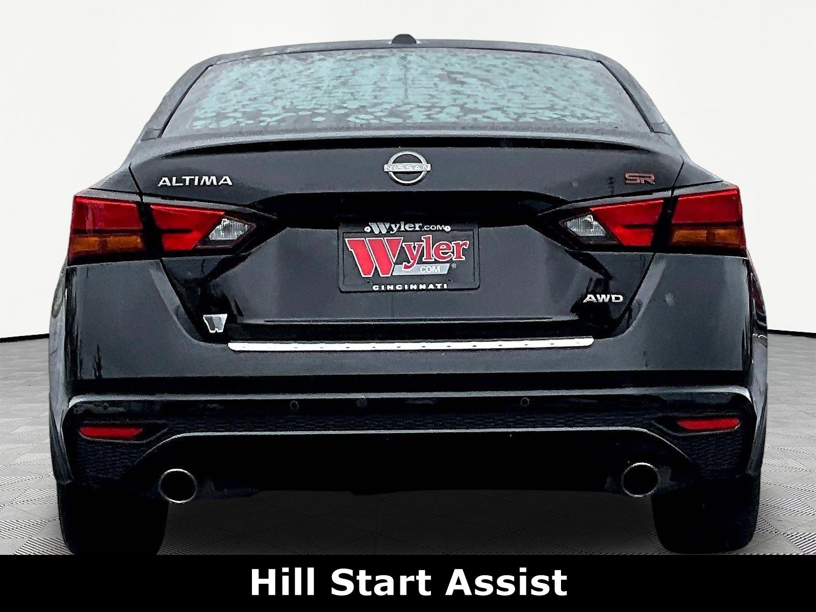 Used 2023 Nissan Altima 2.5 SR AWD/4WD image 5