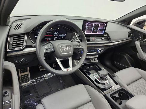 Used 2025 Audi SQ5 Premium Plus AWD/4WD image 14