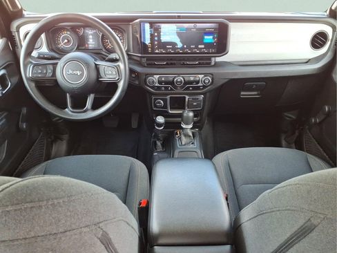 Used 2024 Jeep Gladiator Sport AWD/4WD image 14