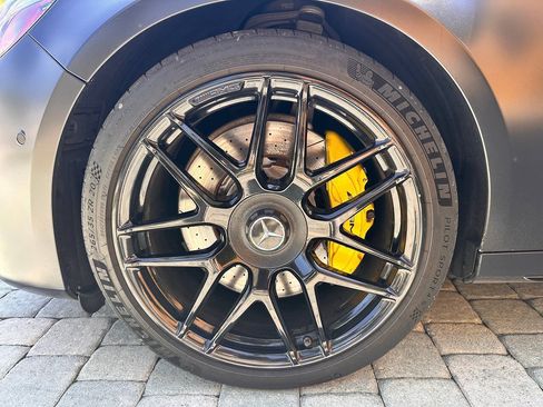 Used 2018 Mercedes-Benz E 63 AMG S image 39