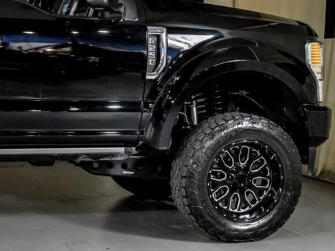 Used 2021 Ford F250 Lariat w/ Lariat Ultimate Package image 8