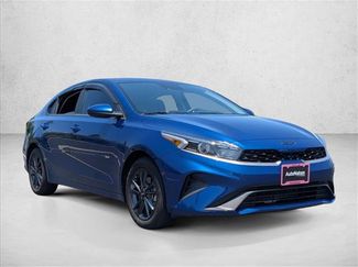 Used 2023 Kia Forte LXS FWD video 3
