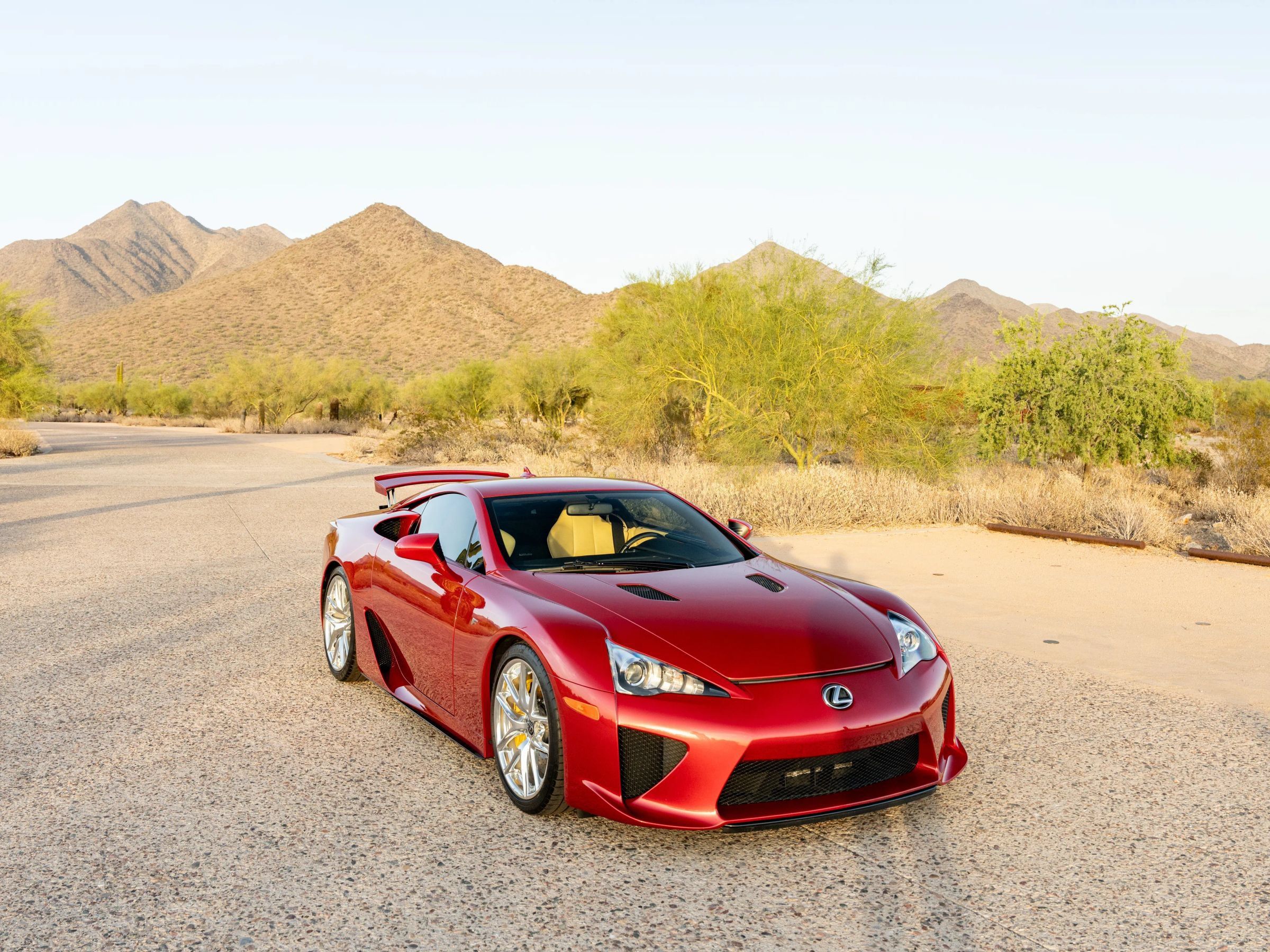 Used 2012 Lexus LFA RWD image 20