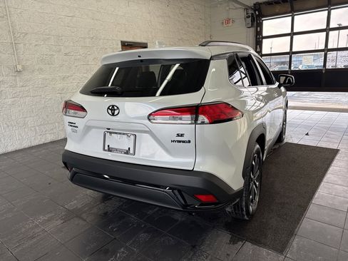 Certified 2024 Toyota Corolla Cross SE image 7