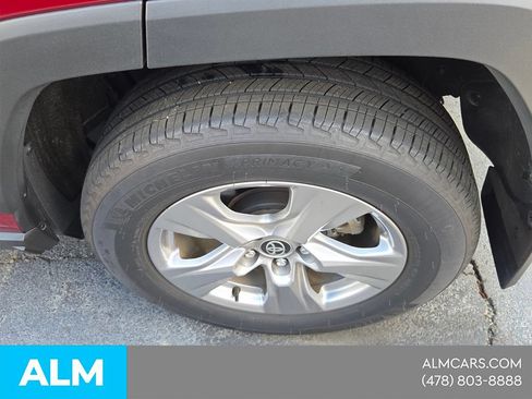 Used 2025 Toyota RAV4 XLE w/ Convenience Package FWD image 10