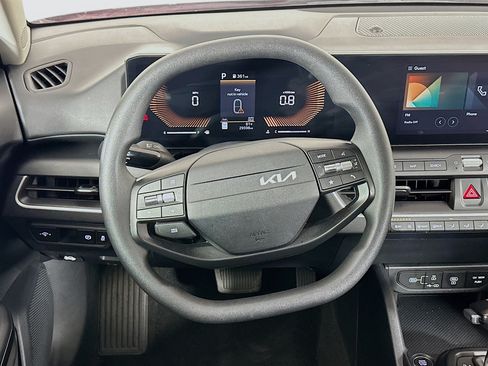 Used 2025 Kia K4 FWD image 18