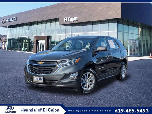 Used 2019 Chevrolet Equinox LS FWD image 1