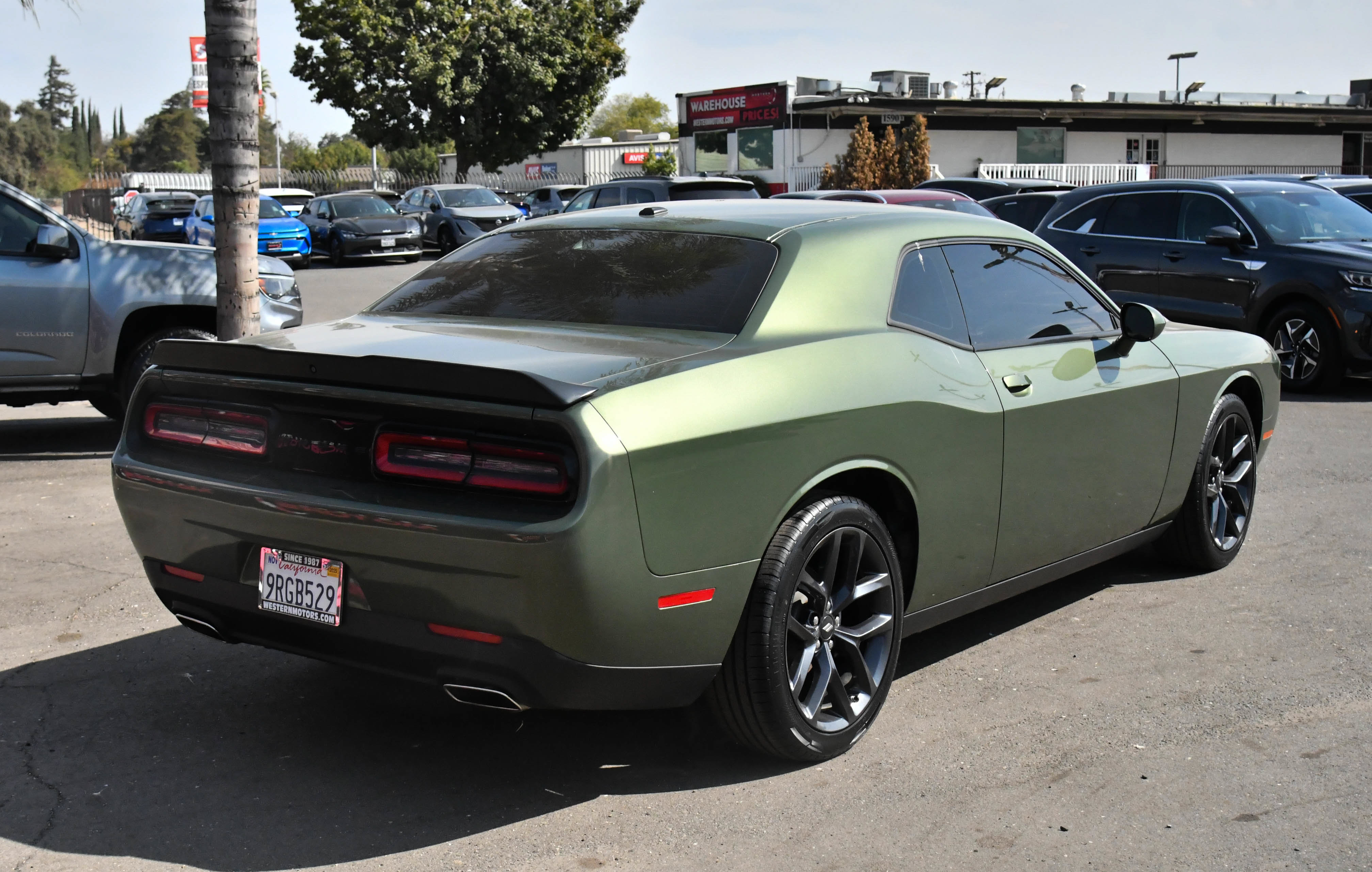 Used 2022 Dodge Challenger SXT w/ Blacktop Package RWD image 8