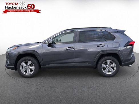 Used 2022 Toyota RAV4 XLE w/ Convenience Package AWD/4WD image 6