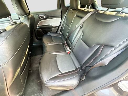 Used 2023 Jeep Compass Latitude image 25