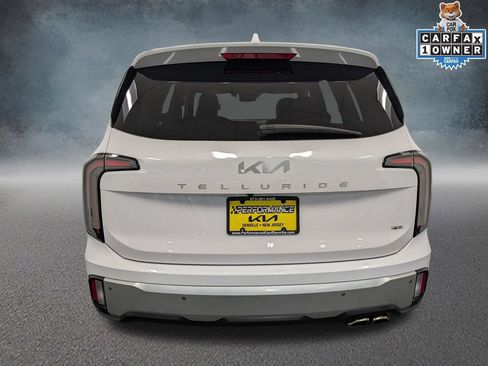 Certified 2024 Kia Telluride EX w/ EX Captain's Chair Package AWD/4WD image 6