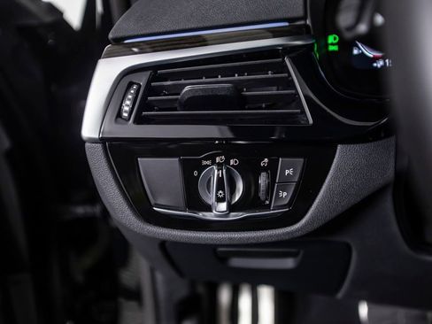 Used 2023 BMW 530e w/ M Sport Package image 38