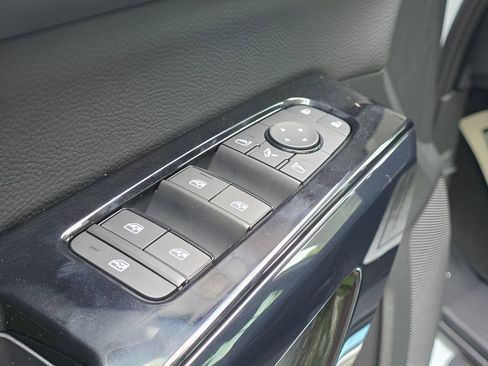 New 2026 Nissan Pathfinder Platinum AWD/4WD image 18