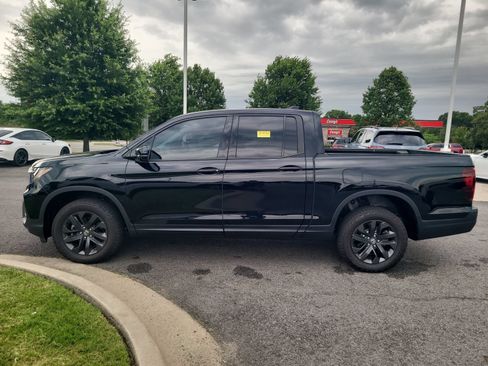 Used 2025 Honda Ridgeline Sport image 6