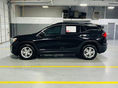 Used 2021 GMC Terrain SLE w/ Driver Convenience Package FWD image 12