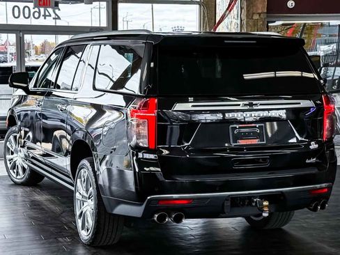 Used 2021 Chevrolet Suburban High Country w/ Premium Package image 12