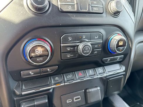 Used 2019 Chevrolet Silverado 1500 RST AWD/4WD image 16