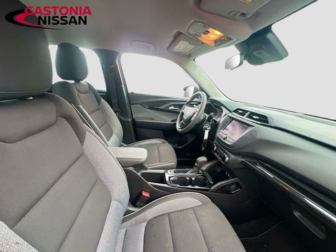 Used 2023 Chevrolet TrailBlazer LS image 34