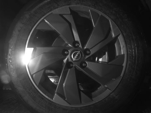 Used 2025 Nissan Rogue SV image 13