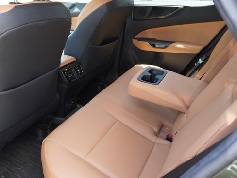 Used 2024 Lexus NX 250 FWD w/ Towing Package (2000 Lbs) image 9