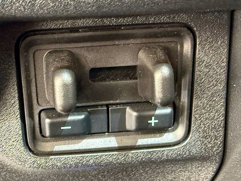 Used 2025 Ford Expedition Max Platinum AWD/4WD image 37