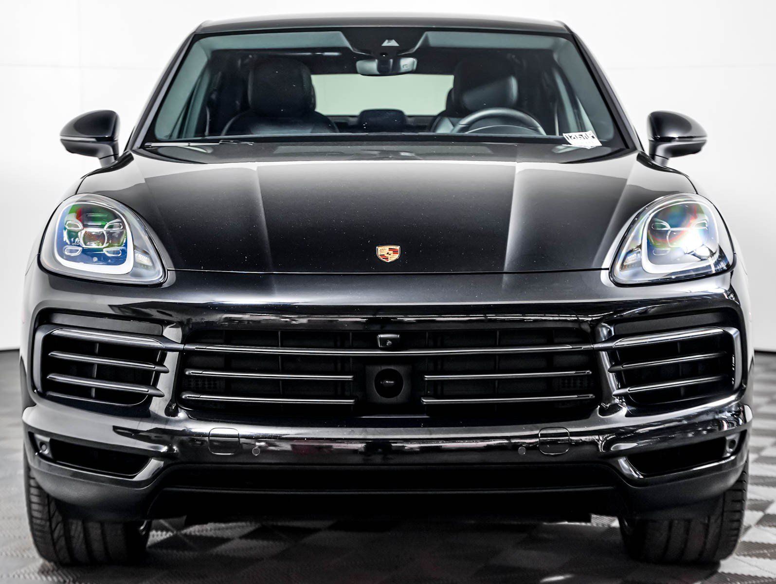 Certified 2023 Porsche Cayenne Platinum Edition w/ Towing Package w/o Tow Ball AWD/4WD image 7