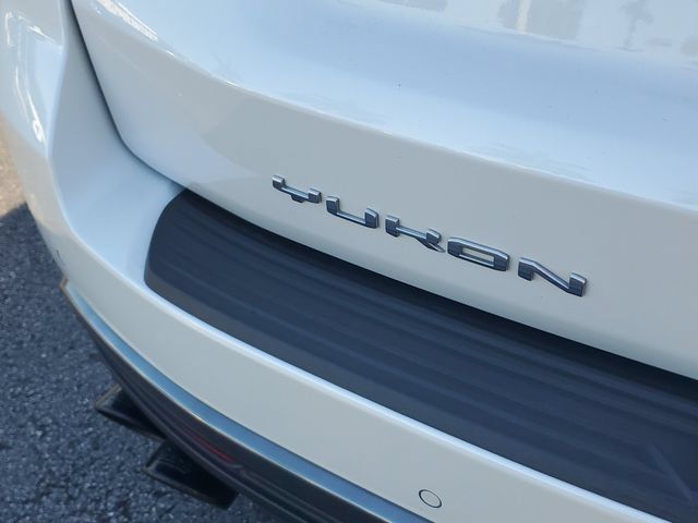 Used 2023 GMC Yukon AT4 w/ AT4 Premium Package AWD/4WD image 30
