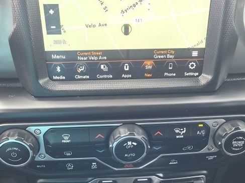 Used 2021 Jeep Wrangler Unlimited Sahara w/ Uconnect 4C Nav & Sound Group AWD/4WD image 5