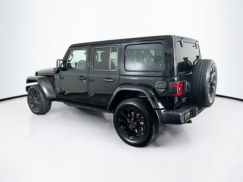 Used 2025 Jeep Wrangler Unlimited Sahara w/ Safety Group AWD/4WD image 5