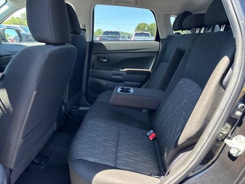 Used 2023 Mitsubishi Outlander Sport ES AWD/4WD image 16