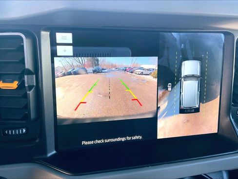 Used 2022 Ford Bronco Badlands image 23