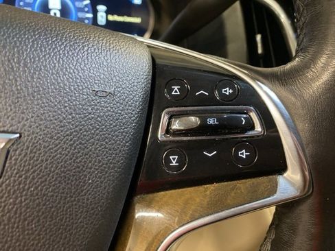 Used 2020 Cadillac Escalade ESV Premium Luxury w/ LPO, Radiant Package image 17